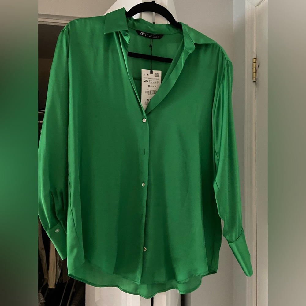 Zara silk green blouse size XS with tags!